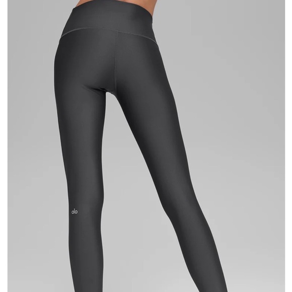 Alo - 7/8 High-Waist Airlift Legging - Dark Gray - Size Small - Picture 6 of 7